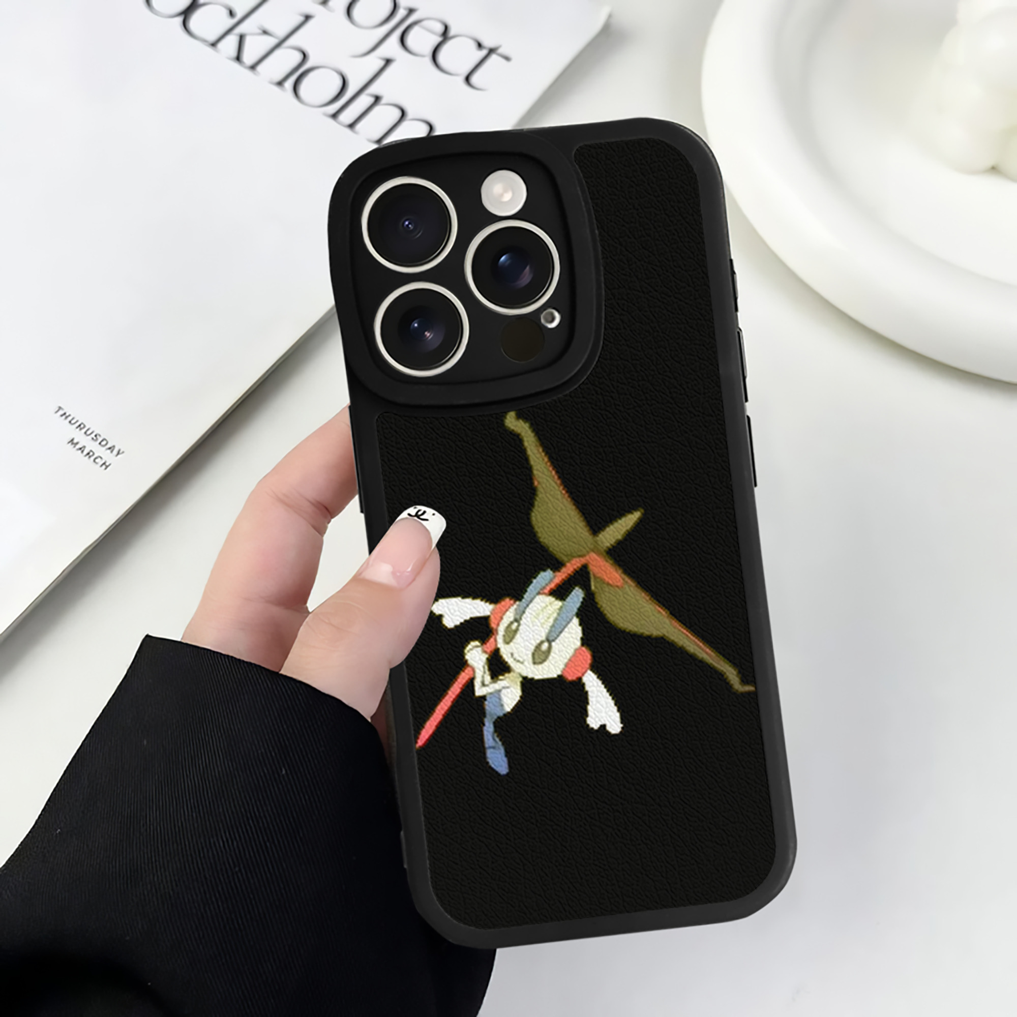 （画像用） ポケットモンスター Pokémon 【iPhone 16シリーズ対応】シリコンスマホケース（レザー調） 材質：シリコン